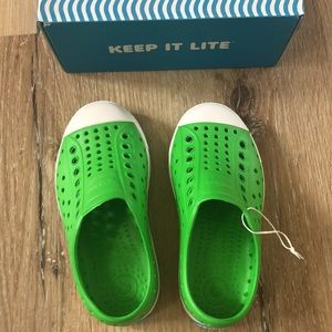 Native Jefferson grasshopper green- new with box
